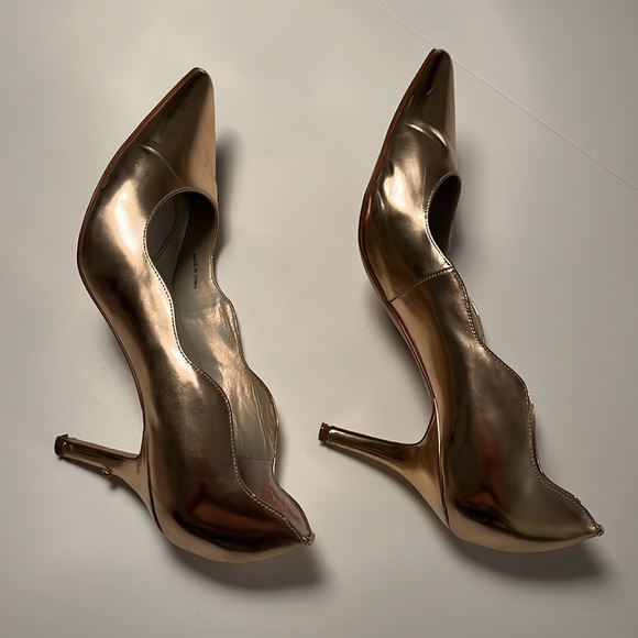 Tahari Rose Gold Heels - Picture 5 of 9